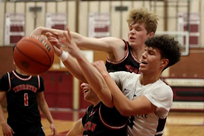 Thurston.Willamette.boys-basketball.Michele-Bunch.55
